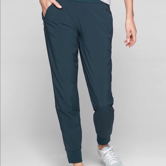 athleta soho jogger
